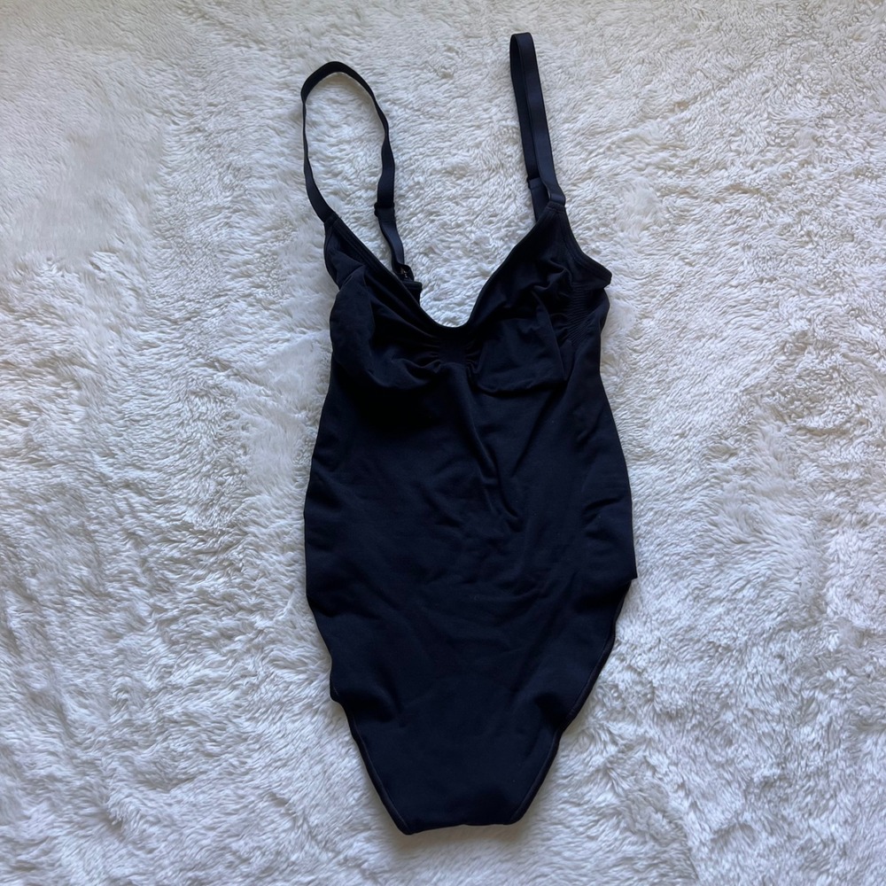 Skims Womens Onyx Black Sculpting V-Neck Bodysuit Small Snap Closure Low Back
